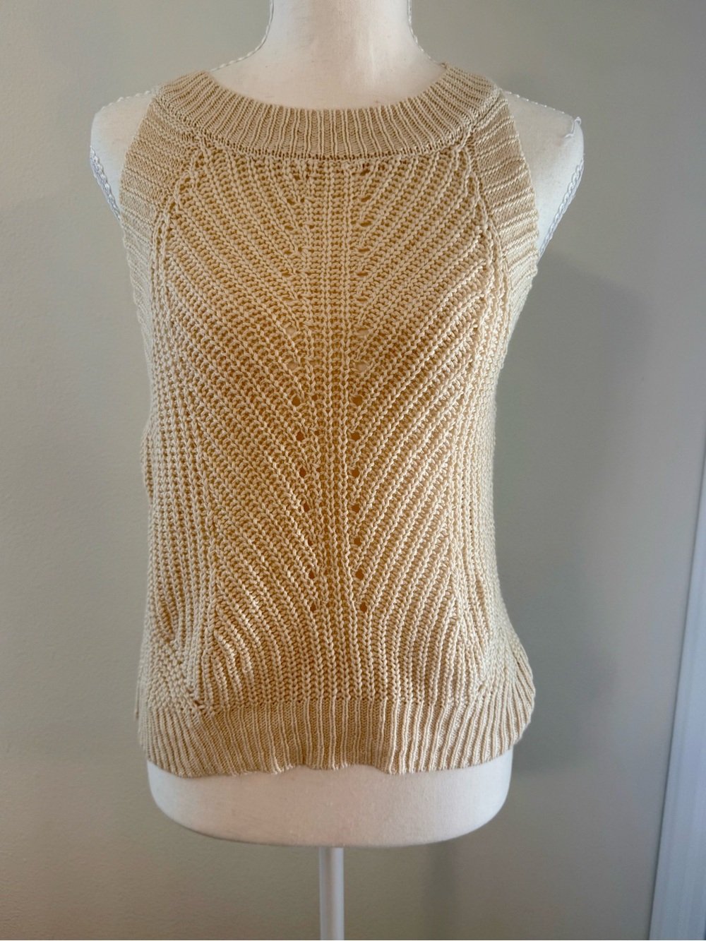Sleeveless Knit Tank Top in Beige